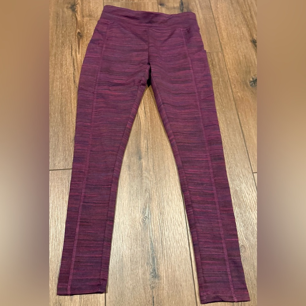 Runway Burgundy Side Pocket Athletic Leggings Size Large 12-14 NWT